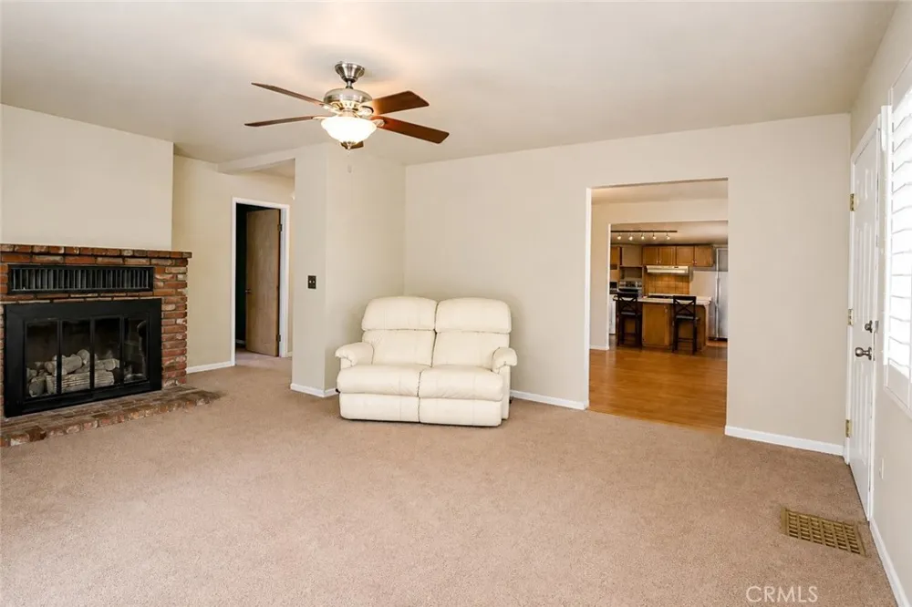 637 Birch Frazier Park, CA 93225