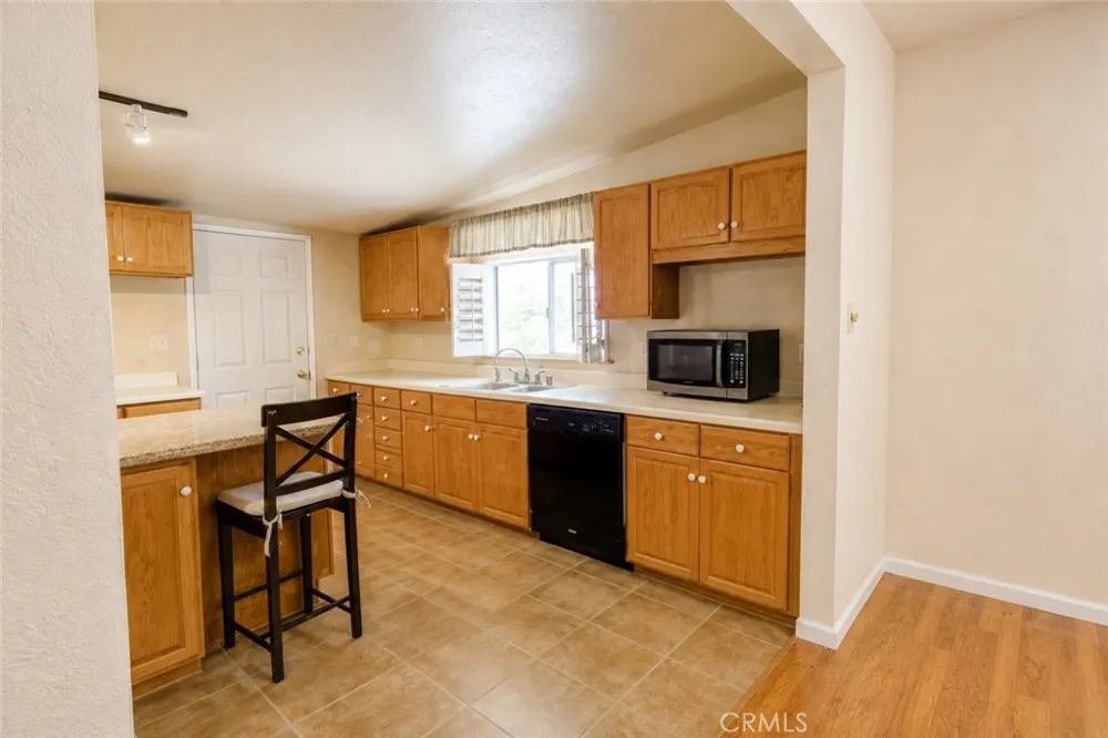 637 Birch Frazier Park, CA 93225