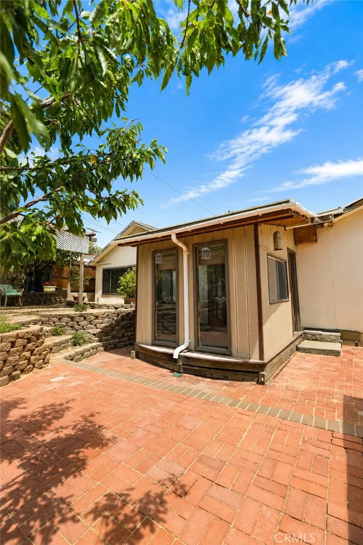 637 Birch Frazier Park, CA 93225