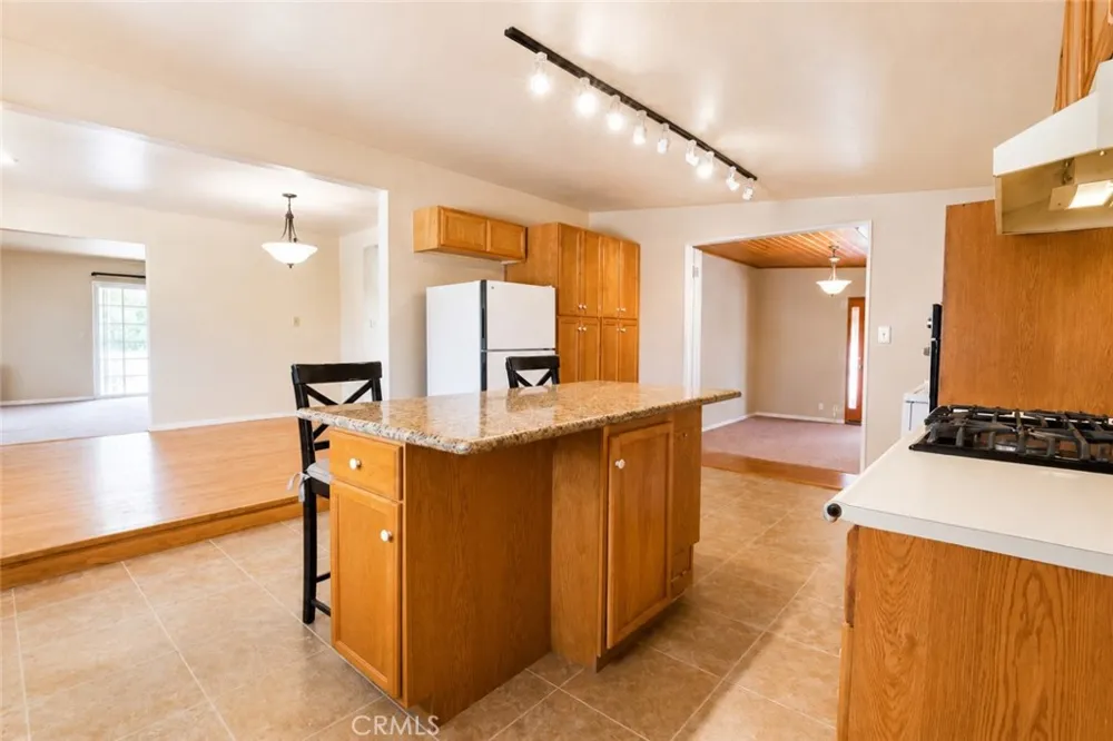 637 Birch Frazier Park, CA 93225
