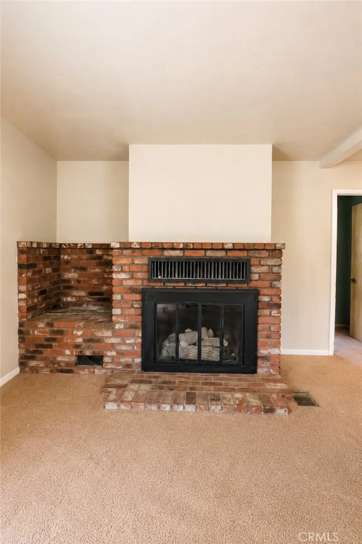 637 Birch Frazier Park, CA 93225