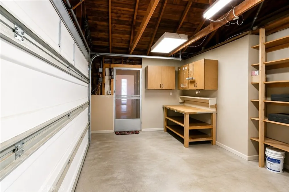 637 Birch Frazier Park, CA 93225