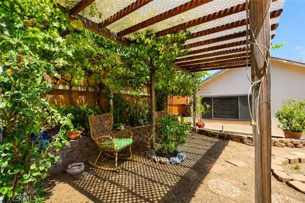 637 Birch Frazier Park, CA 93225