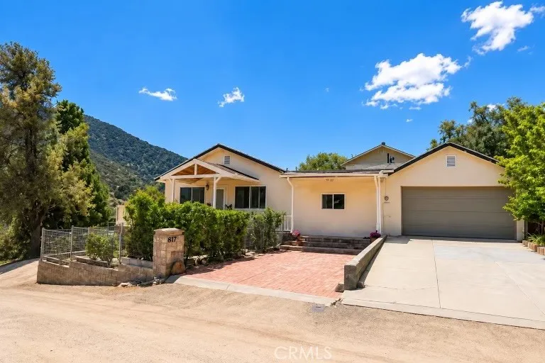 637 Birch Frazier Park, CA 93225