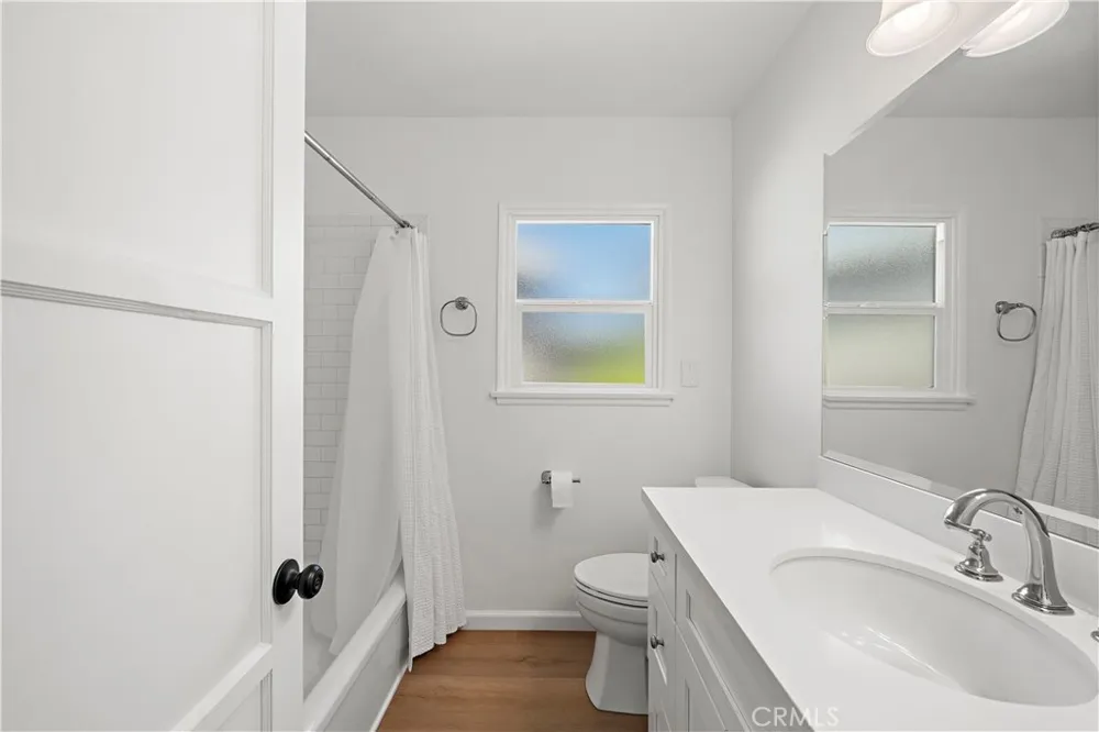 2929 Studebaker Long Beach, CA 90815