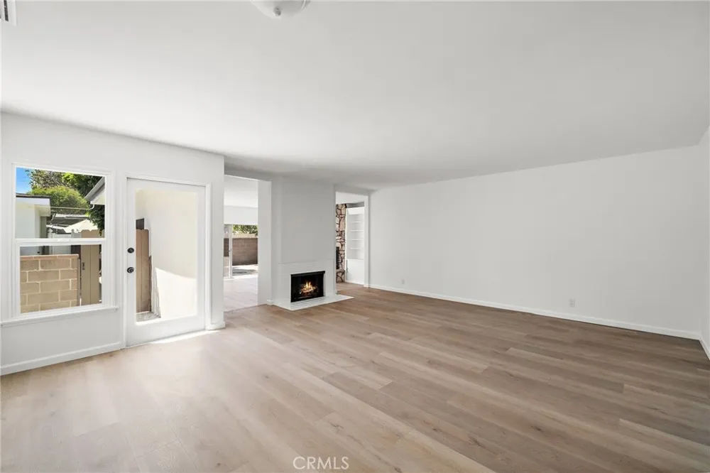 2929 Studebaker Long Beach, CA 90815