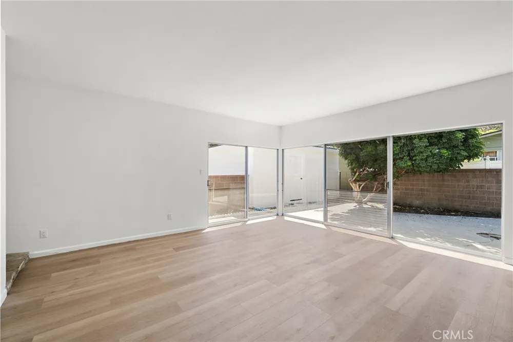 2929 Studebaker Long Beach, CA 90815