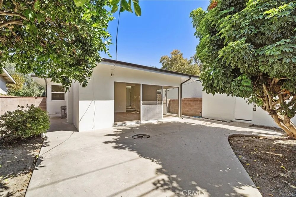 2929 Studebaker Long Beach, CA 90815