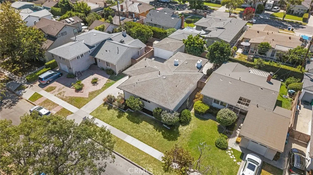 2929 Studebaker Long Beach, CA 90815