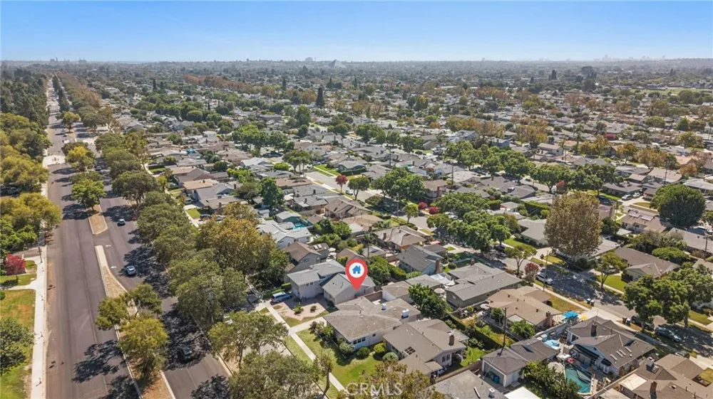 2929 Studebaker Long Beach, CA 90815