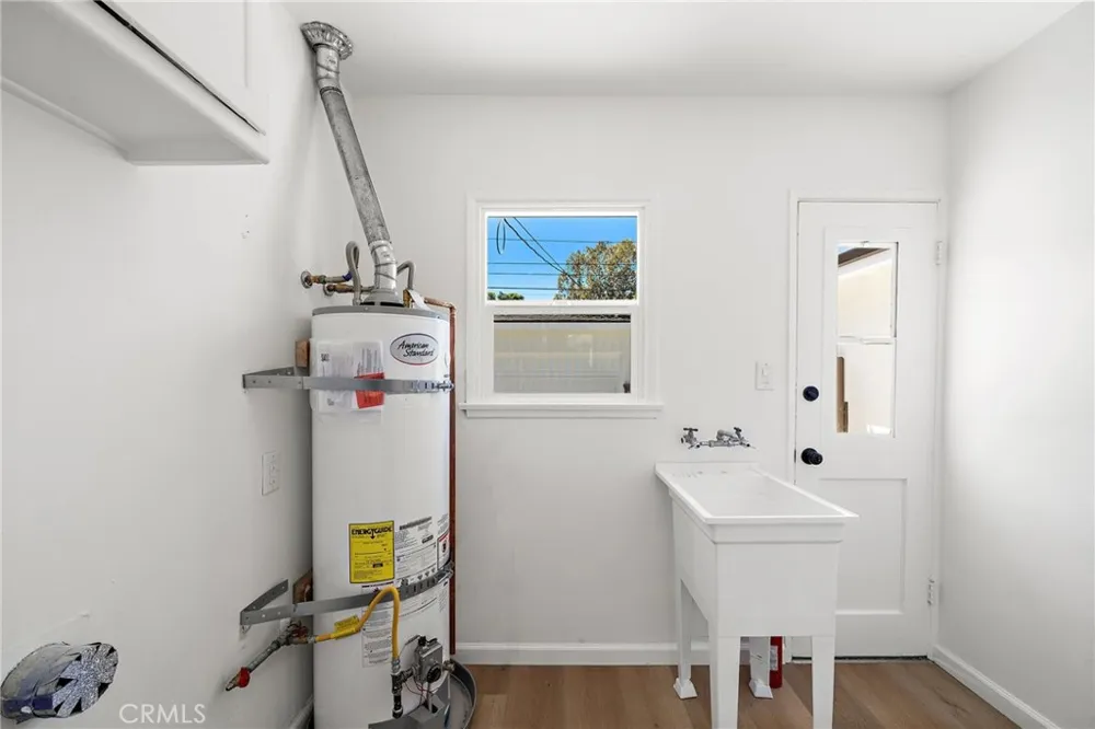 2929 Studebaker Long Beach, CA 90815