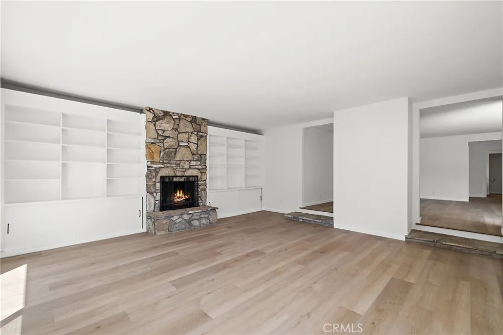 2929 Studebaker Long Beach, CA 90815