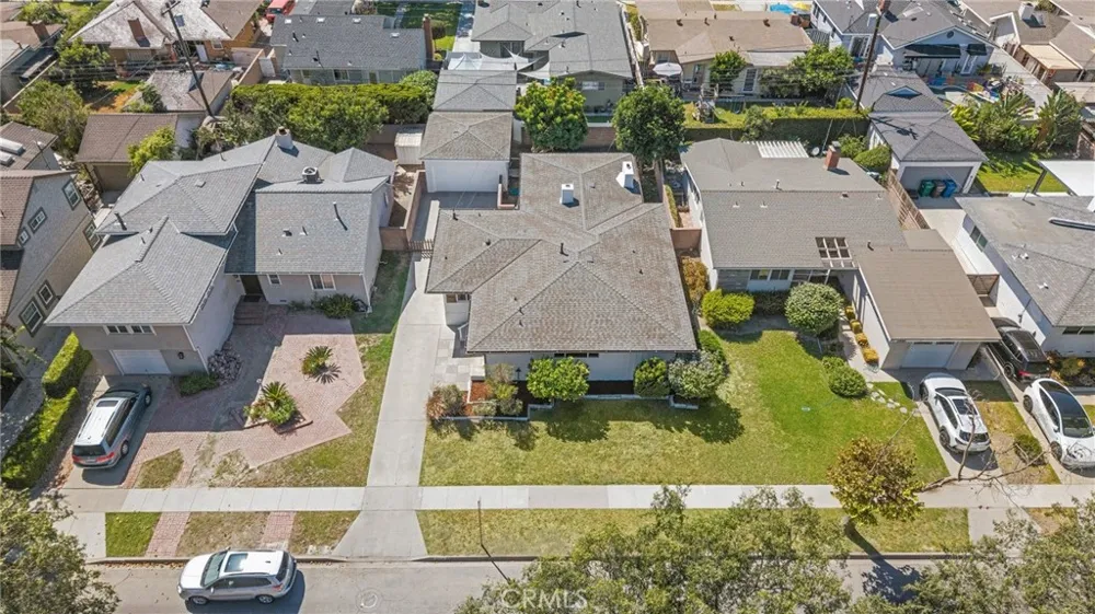 2929 Studebaker Long Beach, CA 90815
