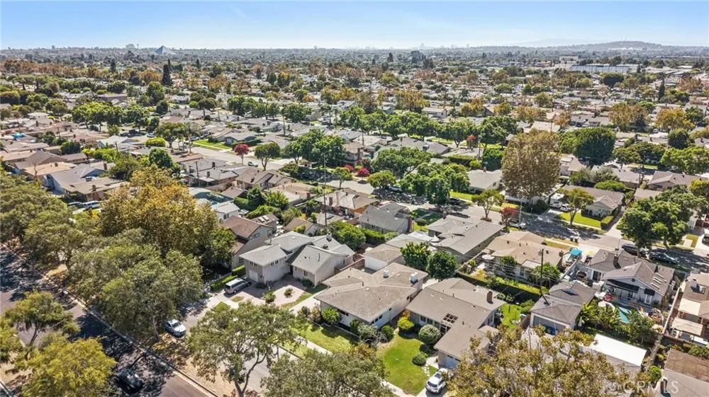 2929 Studebaker Long Beach, CA 90815