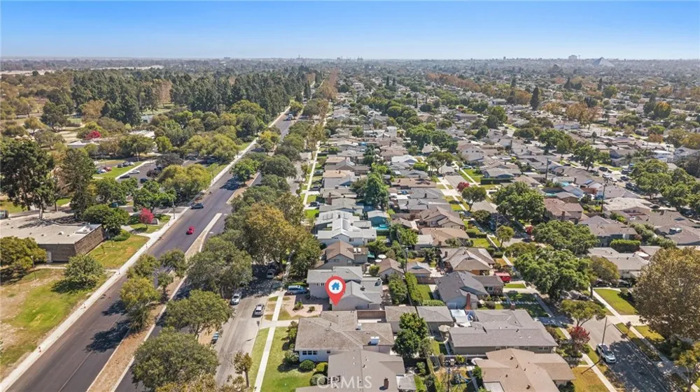 2929 Studebaker Long Beach, CA 90815