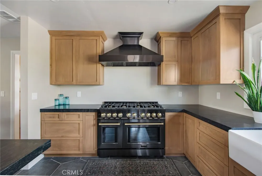 1463 S Citrus Avenue Escondido, CA 92027