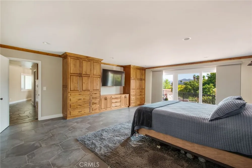 1463 S Citrus Avenue Escondido, CA 92027