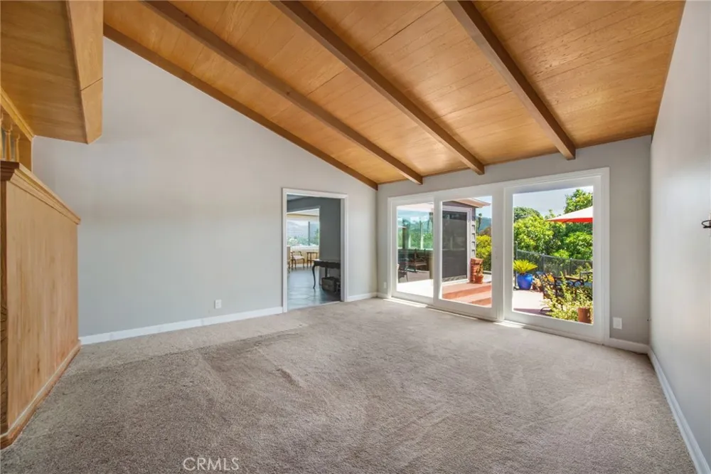 1463 S Citrus Avenue Escondido, CA 92027