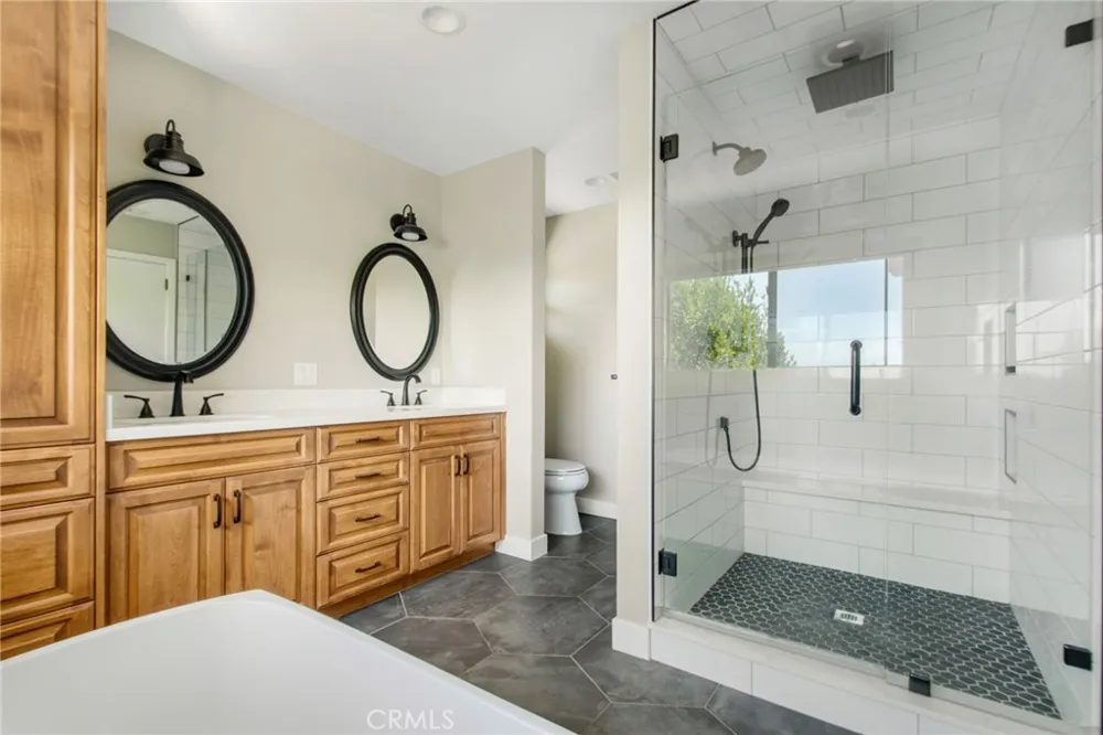 1463 S Citrus Avenue Escondido, CA 92027
