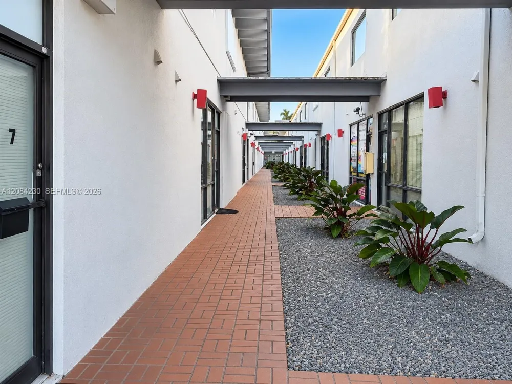 7311 NW 12th St #7 Miami, FL 33126