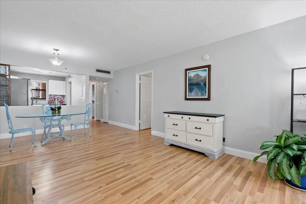4760 Lucerne Lakes Boulevard W #105 Lake Worth, FL 33467