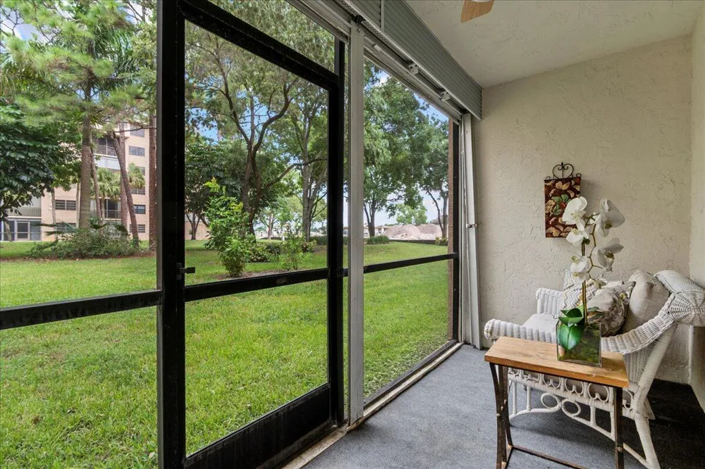 4760 Lucerne Lakes Boulevard W #105 Lake Worth, FL 33467