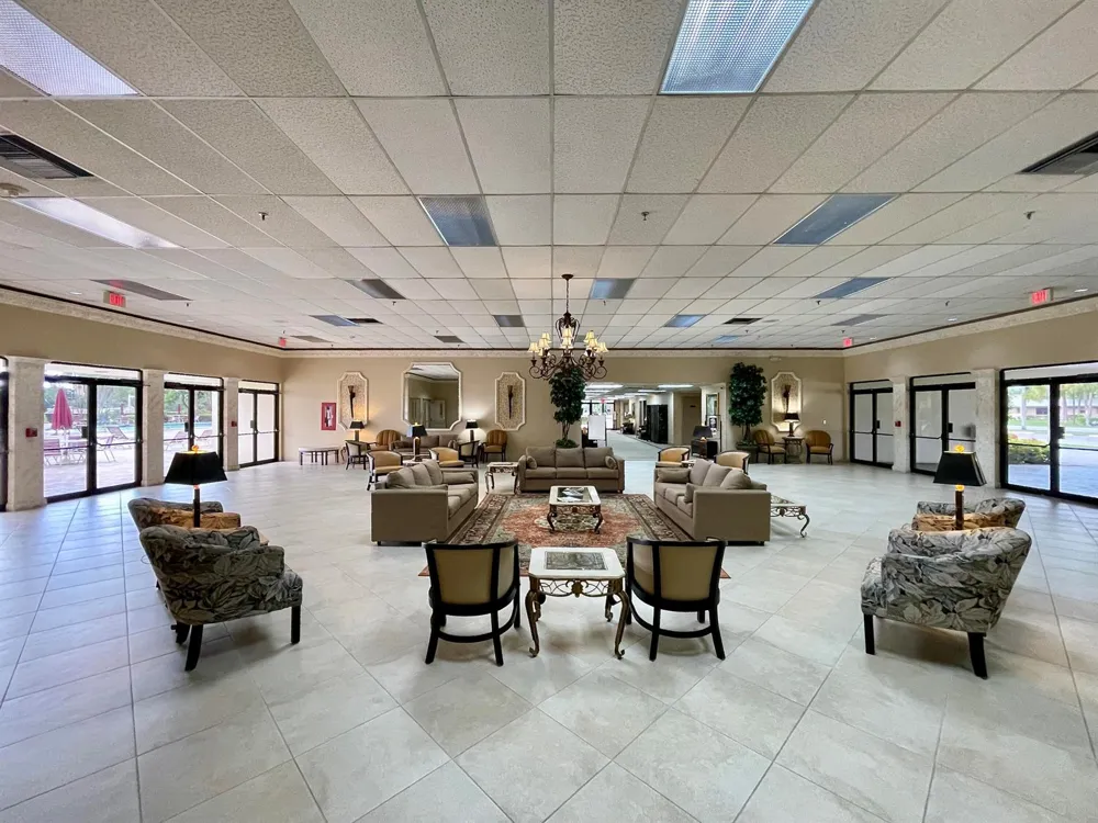 4760 Lucerne Lakes Boulevard W #105 Lake Worth, FL 33467
