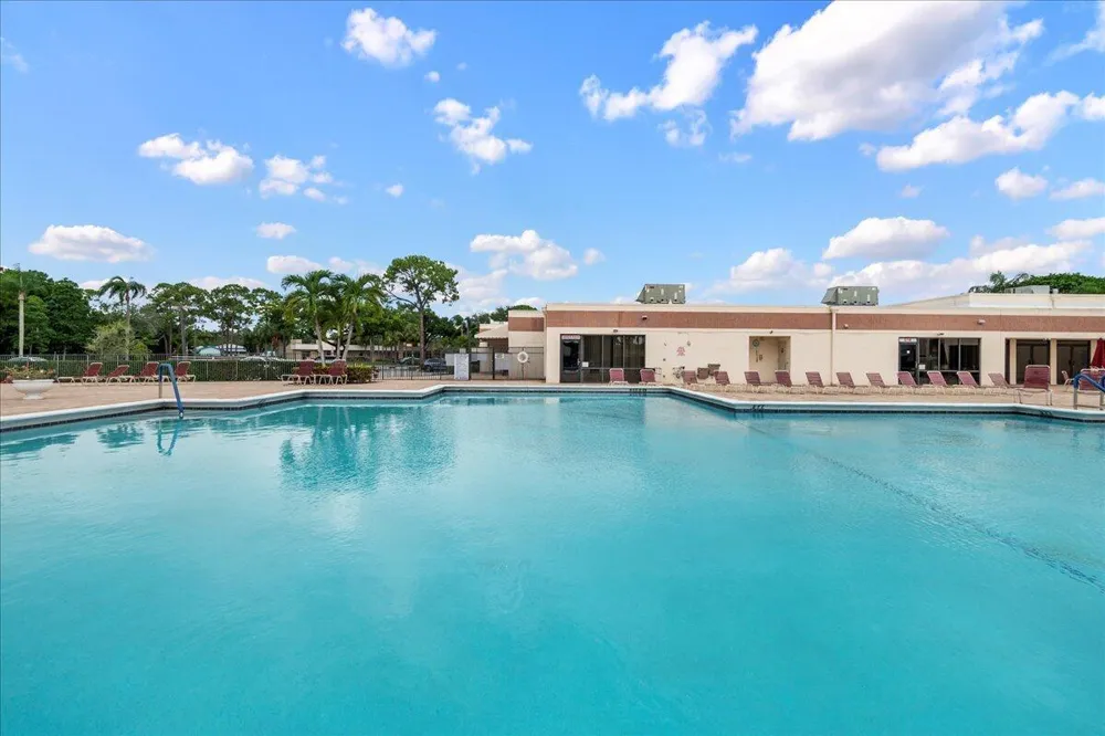 4760 Lucerne Lakes Boulevard W #105 Lake Worth, FL 33467