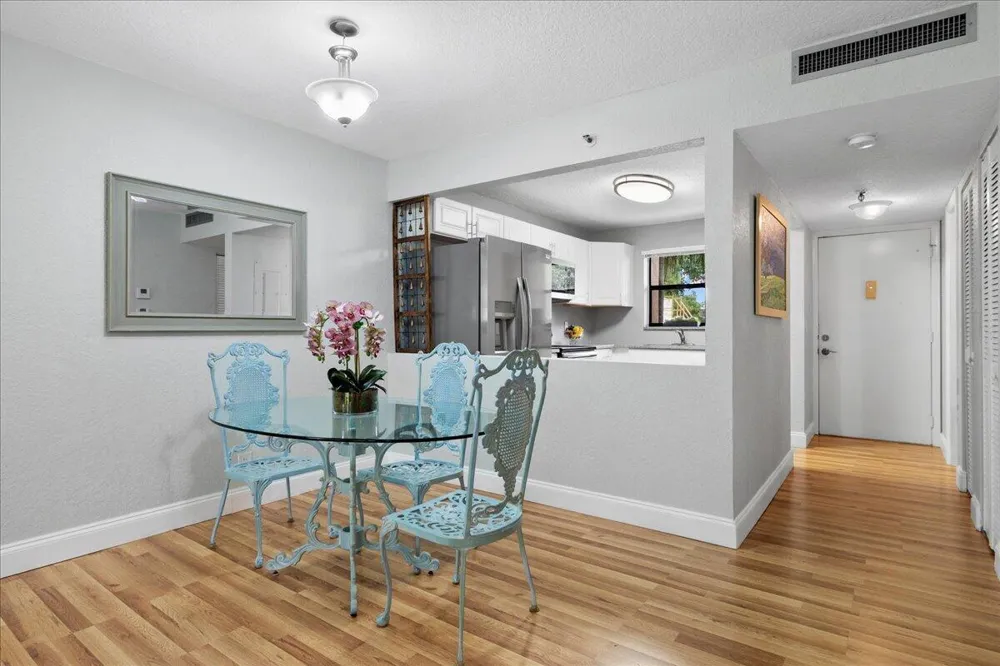 4760 Lucerne Lakes Boulevard W #105 Lake Worth, FL 33467