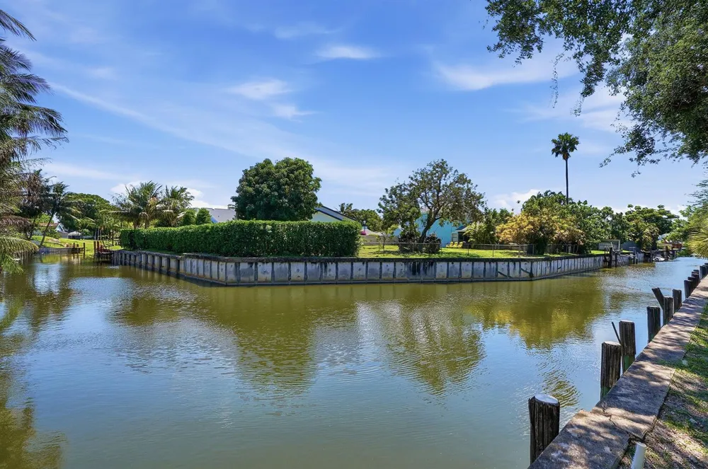 1840 NW 13TH STREET #102 Delray Beach, FL 33445