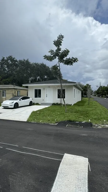 1701 NW 9th Street