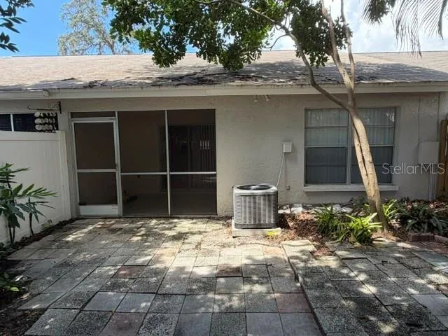 1136 DOVER COURT Safety Harbor, FL 34695