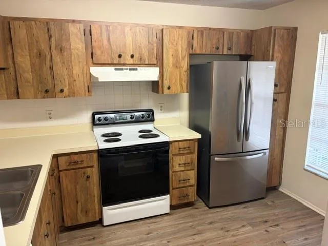 1136 DOVER COURT Safety Harbor, FL 34695