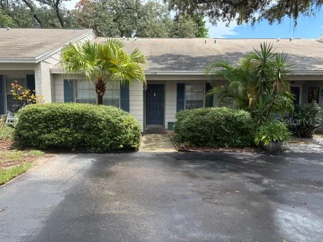 1136 DOVER COURT Safety Harbor, FL 34695