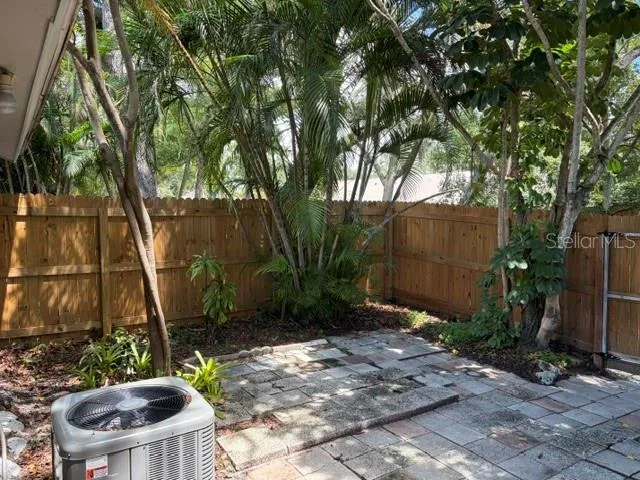 1136 DOVER COURT Safety Harbor, FL 34695