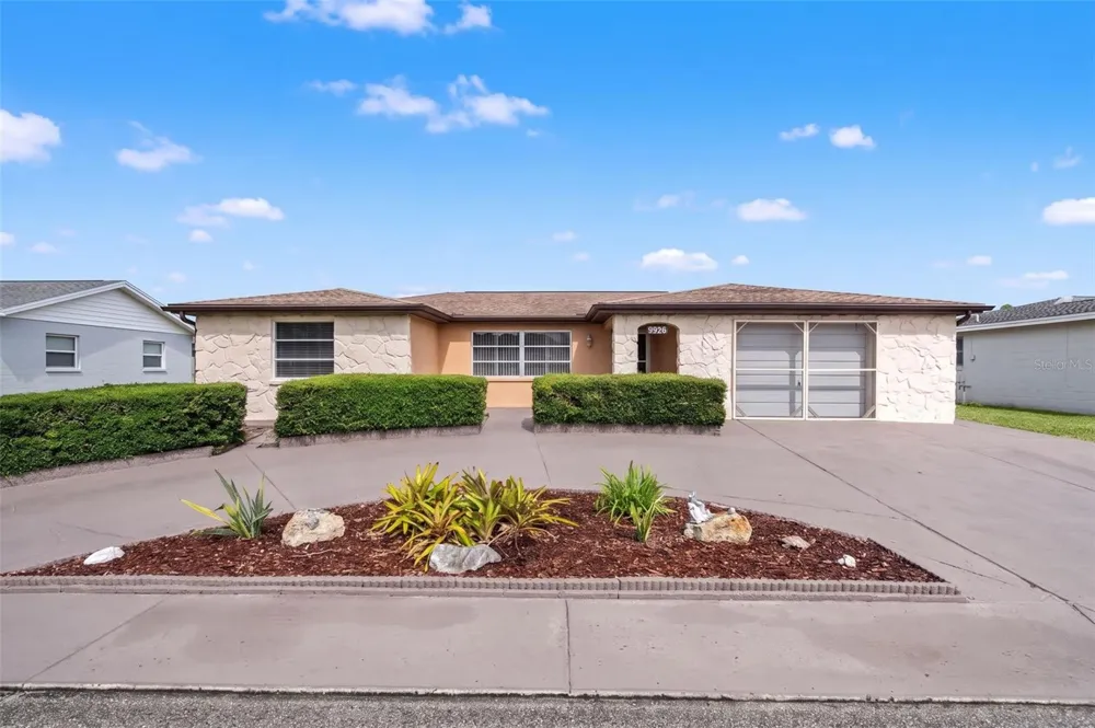 9926 LAKESIDE LANE Port Richey, FL 34668