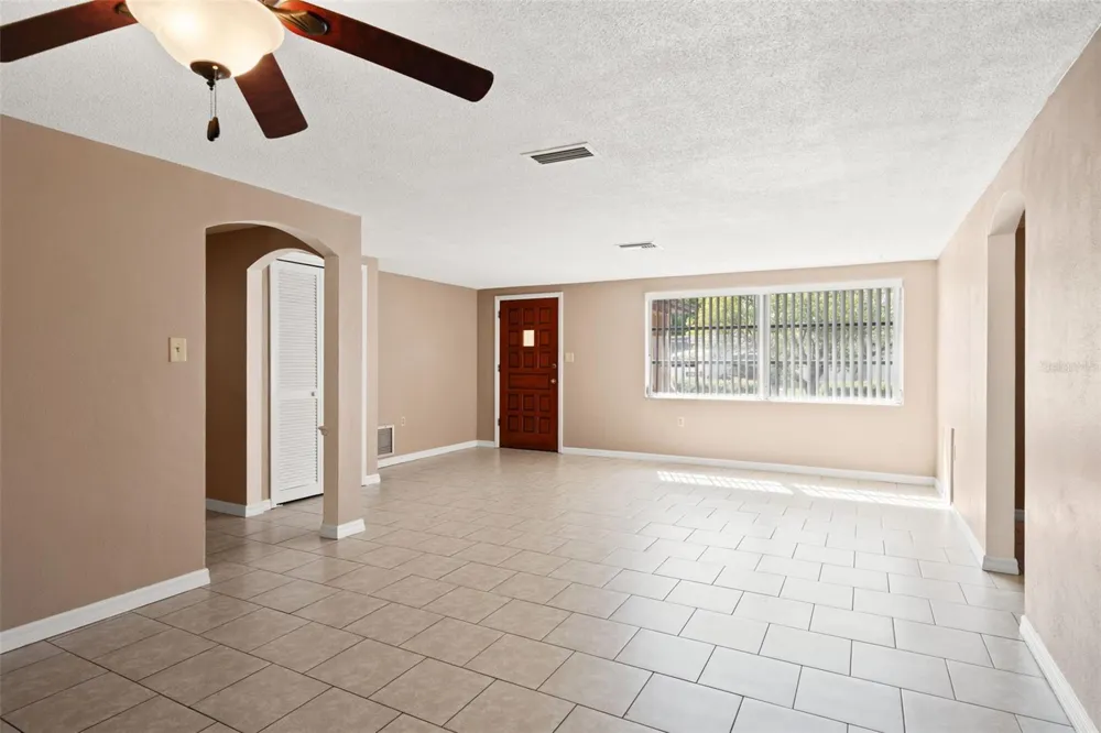 9926 LAKESIDE LANE Port Richey, FL 34668