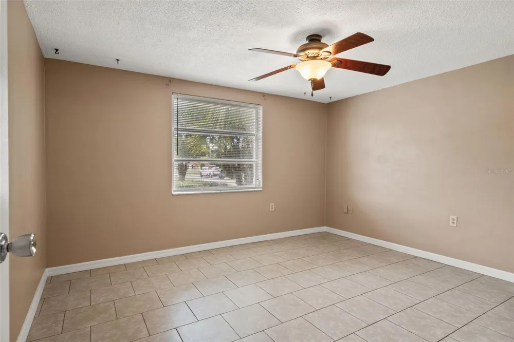 9926 LAKESIDE LANE Port Richey, FL 34668
