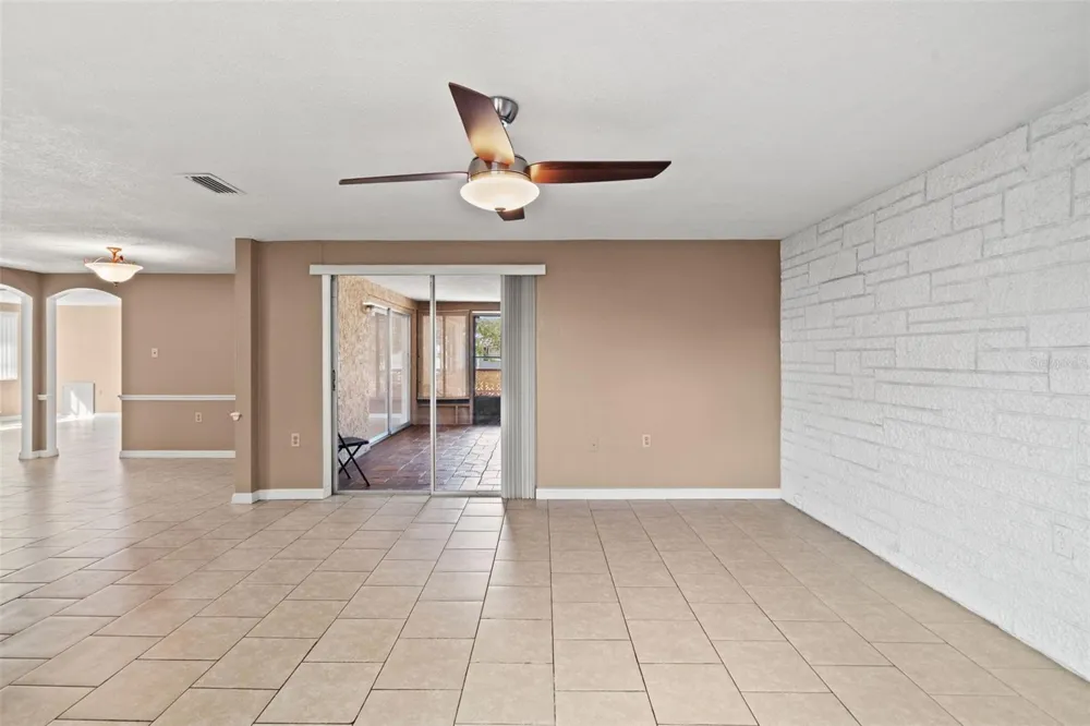 9926 LAKESIDE LANE Port Richey, FL 34668