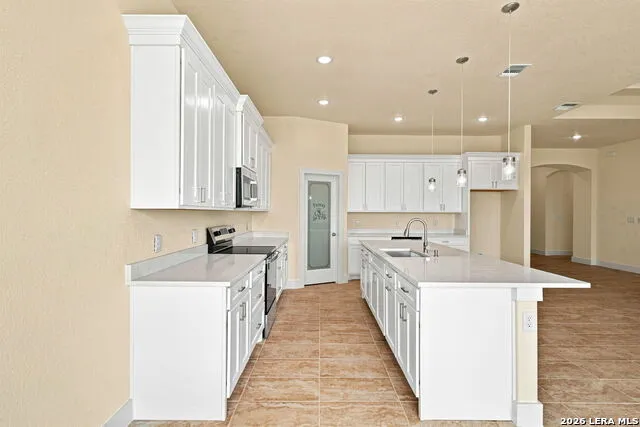 140 SYLASHAYES LOOP Pleasanton, TX 78064