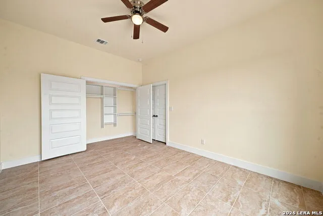 140 SYLASHAYES LOOP Pleasanton, TX 78064