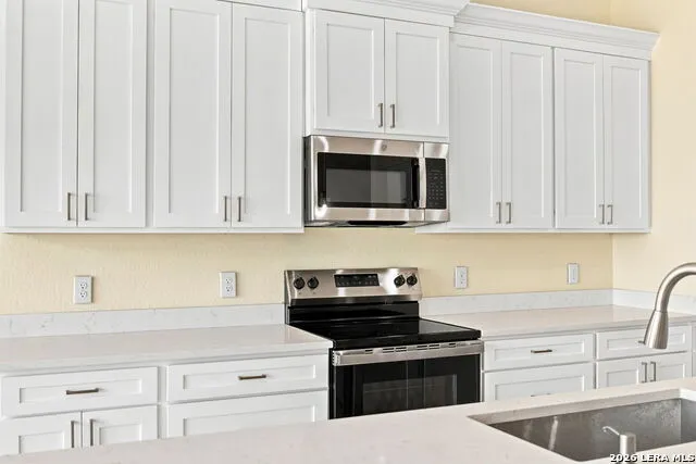 140 SYLASHAYES LOOP Pleasanton, TX 78064