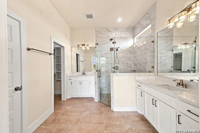 140 SYLASHAYES LOOP Pleasanton, TX 78064