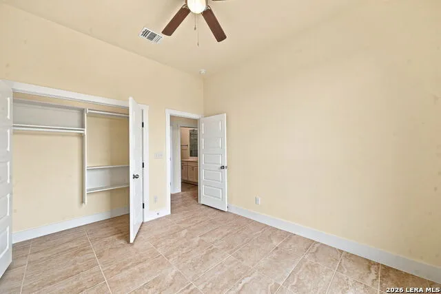140 SYLASHAYES LOOP Pleasanton, TX 78064