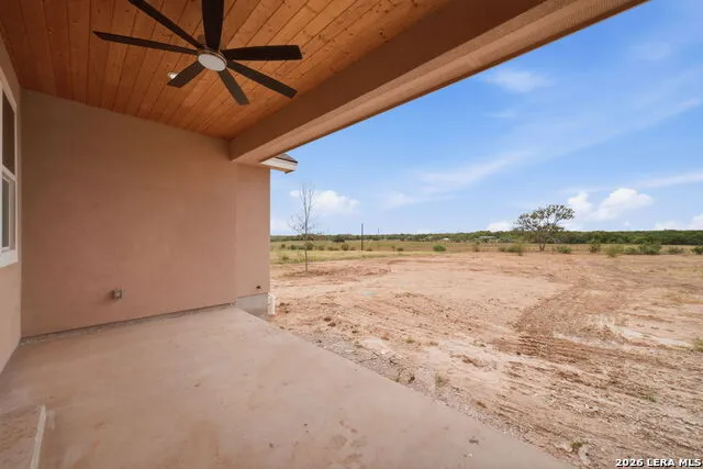 140 SYLASHAYES LOOP Pleasanton, TX 78064