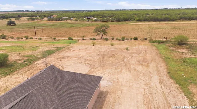 140 SYLASHAYES LOOP Pleasanton, TX 78064
