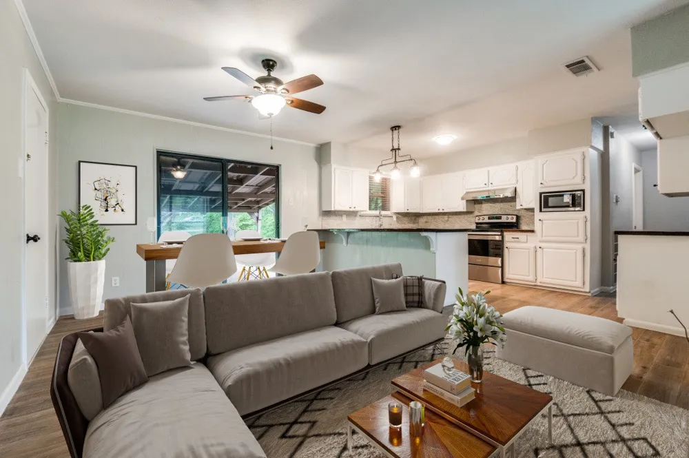 1533 E Springcrest Circle Lancaster, TX 75134