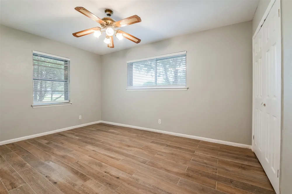 1533 E Springcrest Circle Lancaster, TX 75134