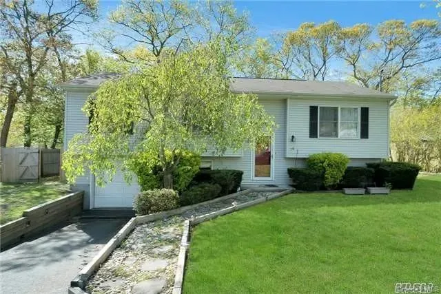 16 Prince Street Patchogue, NY 11772