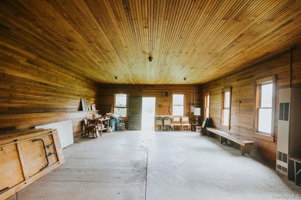 783 Skipperene Road Cochecton Center, NY 12726